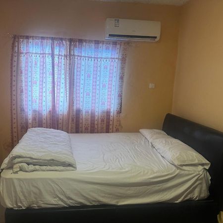Debora Guest House Фритаун Экстерьер фото